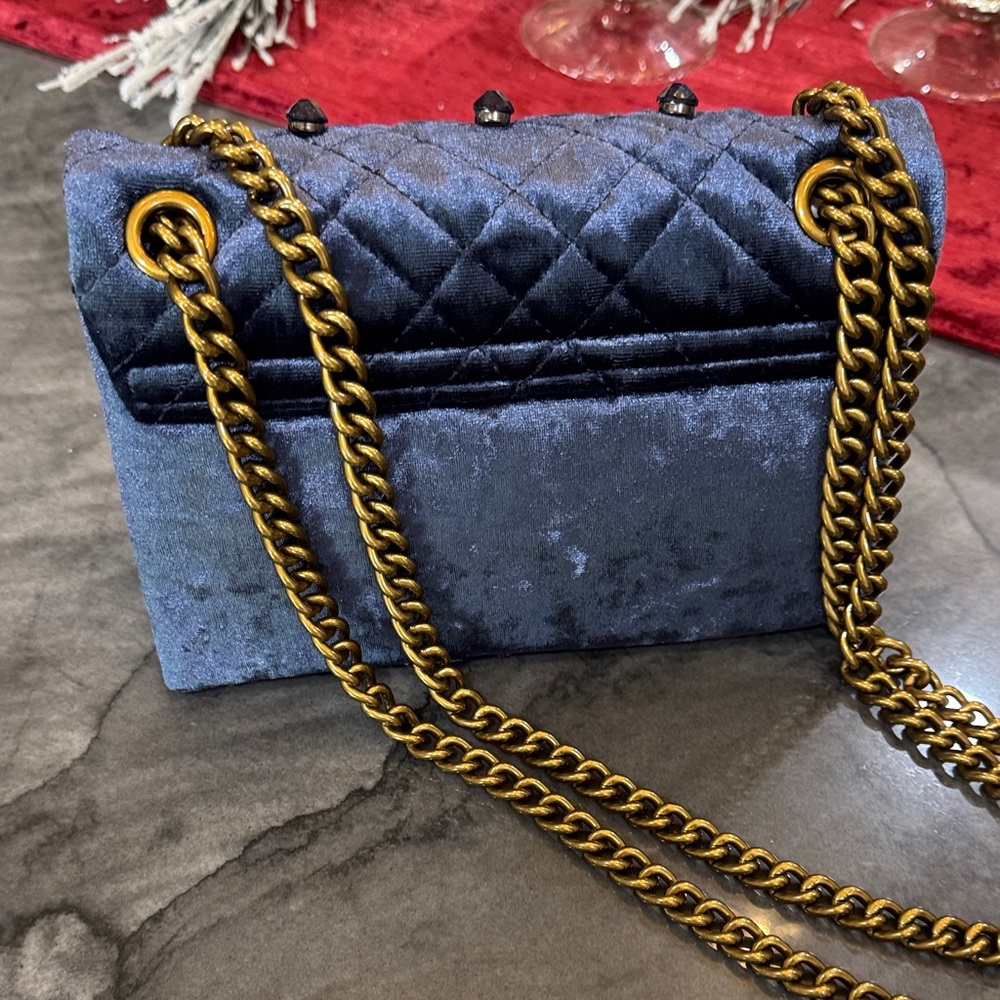 Kurt Geiger THE BRIXTON Navy Quilted Velvet Crossbody Bag - Picture 8 of 8